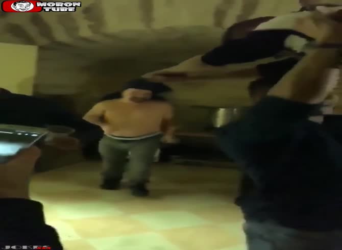 Video :Alcohol makes you do anything on New Year's Eve!